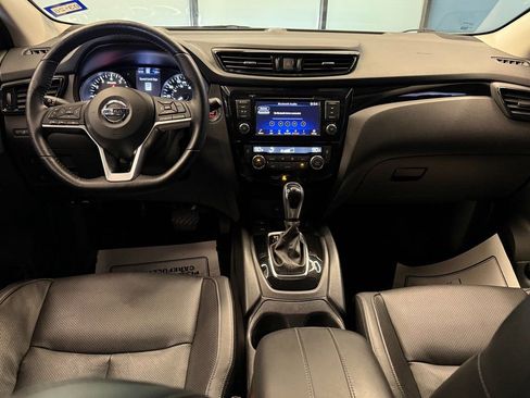 Used 2021 Nissan Rogue Sport SL image 9