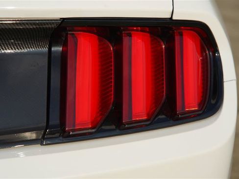 Used 2015 Ford Mustang Coupe RWD image 34
