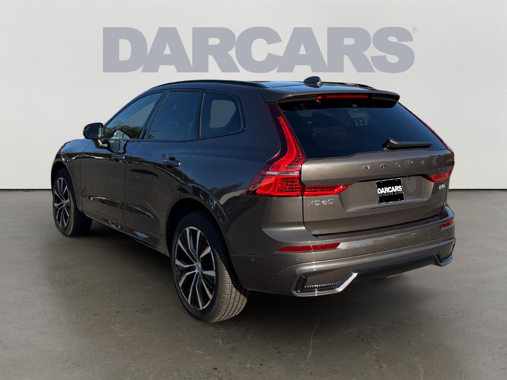 Certified 2024 Volvo XC60 B5 Ultimate w/ Climate Package AWD/4WD image 4