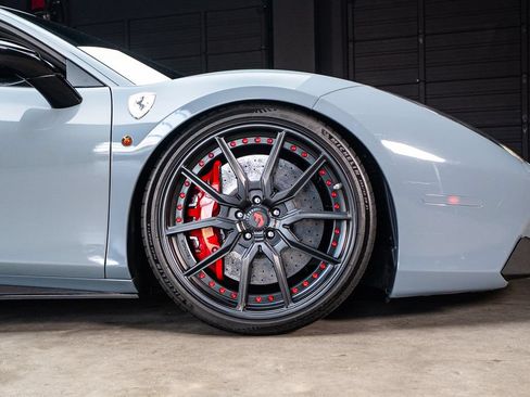 Used 2016 Ferrari 488 GTB RWD image 14
