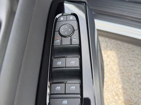 New 2026 Nissan Pathfinder SL AWD/4WD image 23