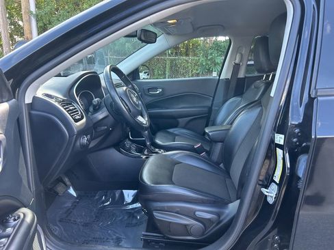 Certified 2020 Jeep Compass Latitude image 9