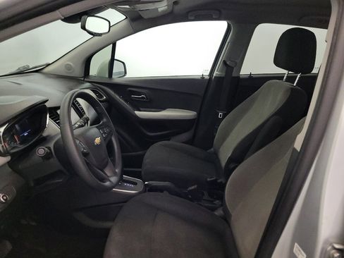 Used 2021 Chevrolet Trax LS w/ Tint and Cruise Package FWD image 17