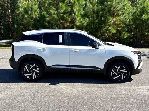New 2026 Nissan Kicks SV FWD image 29