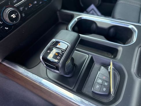 Used 2023 Chevrolet Silverado 1500 High Country w/ Technology Package image 30