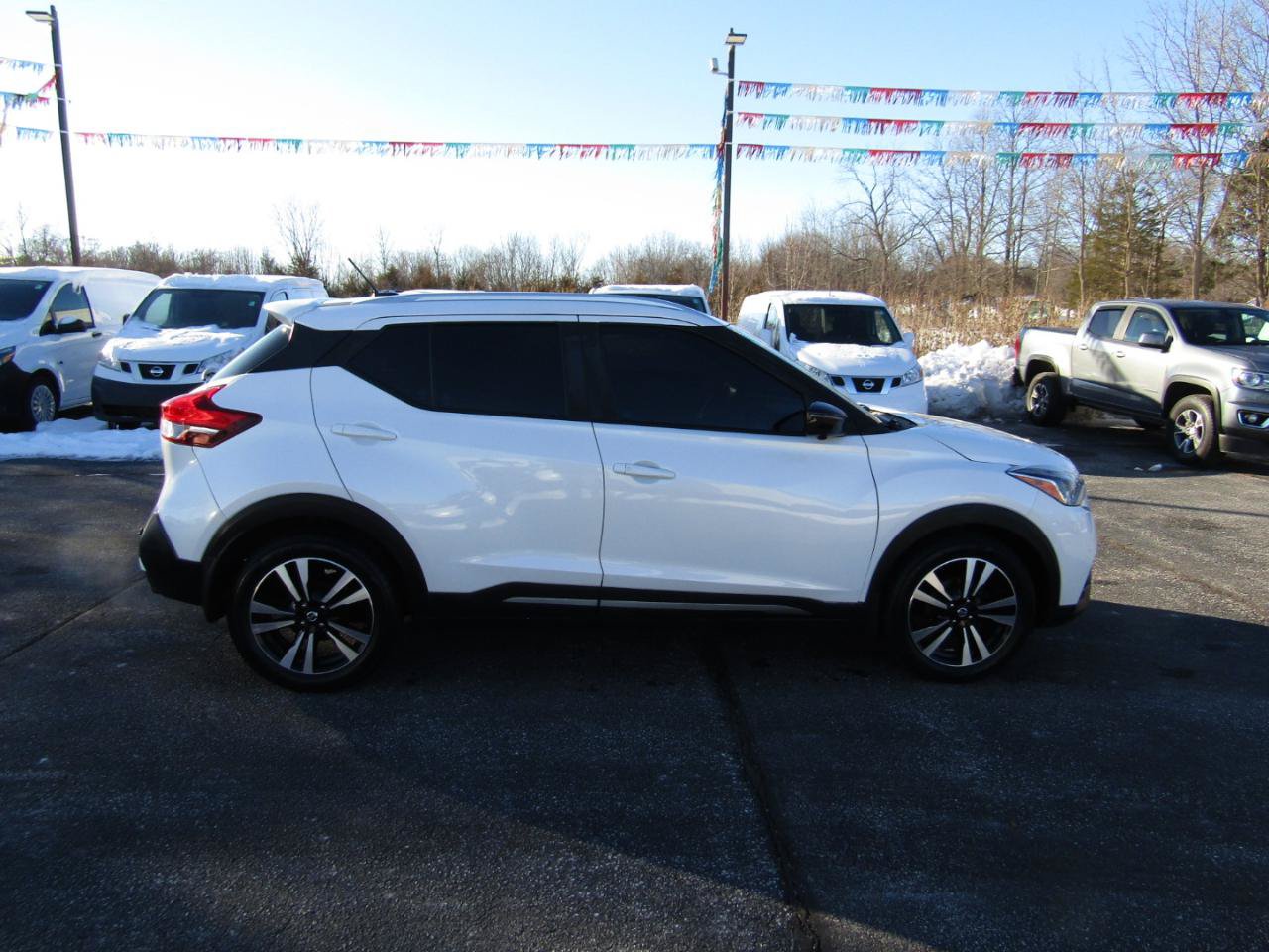 Used 2020 Nissan Kicks SR FWD image 8