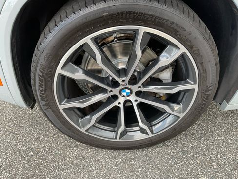 Used 2023 BMW X4 xDrive30i w/ M Sport Package AWD/4WD image 27