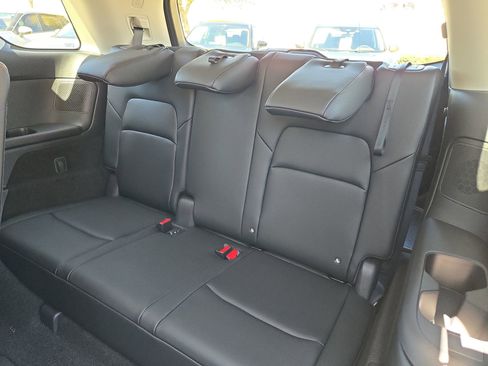 New 2026 Nissan Pathfinder Platinum image 20