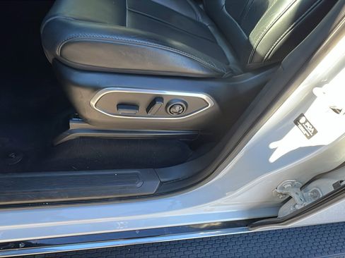 Used 2024 Jeep Wagoneer Series III image 17