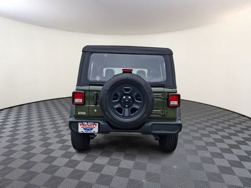 Used 2023 Jeep Wrangler Unlimited Sport AWD/4WD image 5