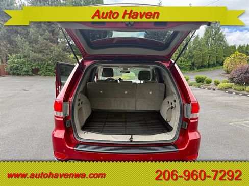 Used 2011 Jeep Grand Cherokee Laredo AWD/4WD image 7