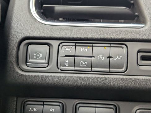 Used 2022 Chevrolet Tahoe RST w/ Luxury Package image 29