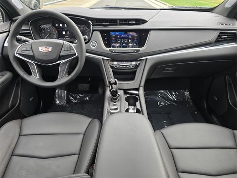Used 2025 Cadillac XT5 Premium Luxury w/ Technology Package image 20