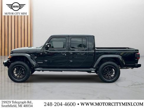 Used 2022 Jeep Gladiator Overland AWD/4WD image 7