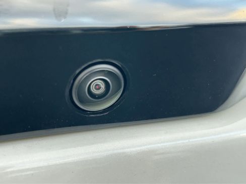 New 2023 Ford F150 Lightning Lariat image 18