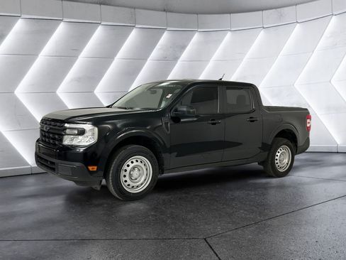 Used 2023 Ford Maverick XL FWD image 3