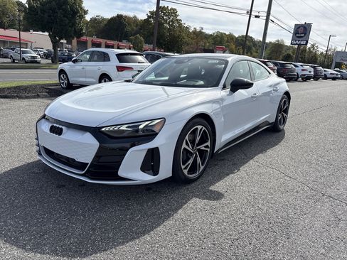 Used 2023 Audi e-tron GT Premium Plus w/ Performance Package AWD/4WD image 3