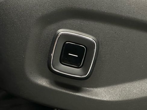 Used 2025 Polestar Polestar 3 image 12