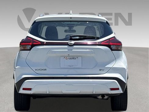 Used 2023 Nissan Kicks SV FWD image 9