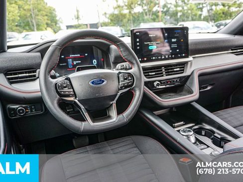 Used 2025 Ford Explorer ST-Line image 29