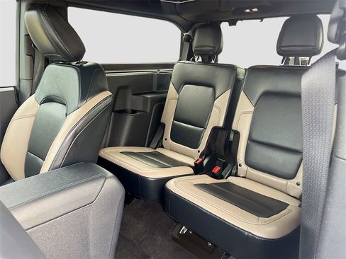 Used 2024 Ford Bronco Wildtrak image 25