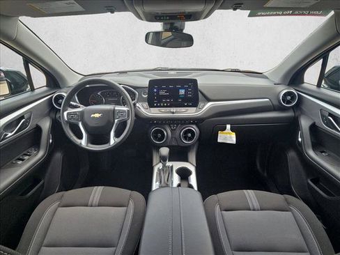 Used 2025 Chevrolet Blazer LT FWD image 16