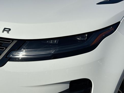 New 2026 Land Rover Range Rover Evoque Dynamic SE image 9