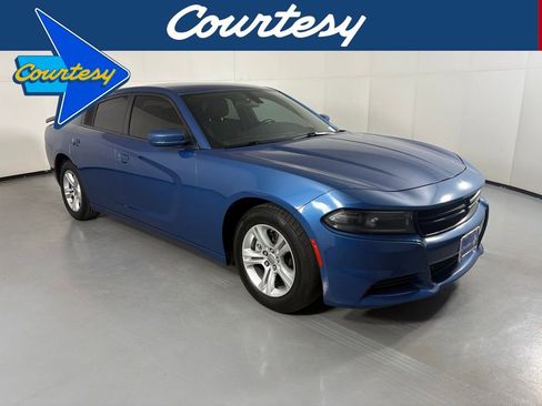 Used 2022 Dodge Charger SXT RWD image 1