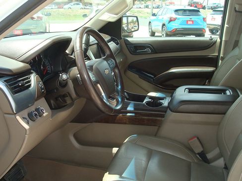 Used 2015 Chevrolet Tahoe LT AWD/4WD image 8