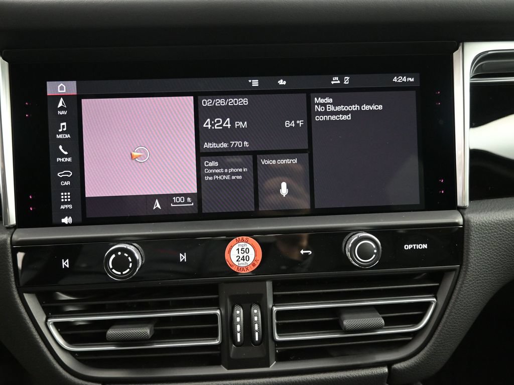 Certified 2026 Porsche Macan AWD/4WD image 15