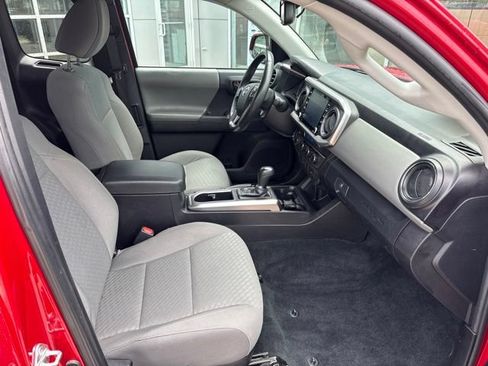 Used 2023 Toyota Tacoma SR5 AWD/4WD image 25