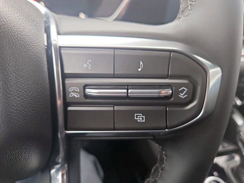 New 2026 GMC Canyon Elevation w/ Convenience Package image 16