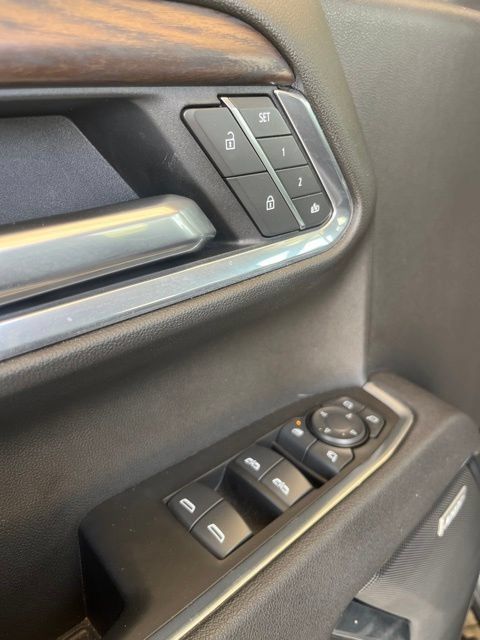 Used 2025 GMC Sierra 1500 SLT AWD/4WD image 14