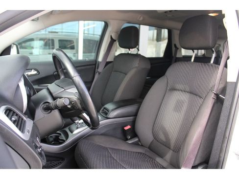 Used 2017 Dodge Journey SXT w/ Blacktop Package image 10