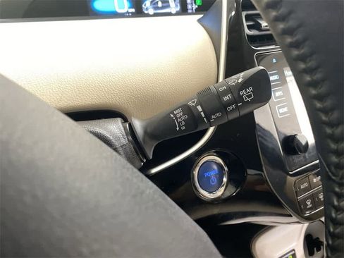 Used 2016 Toyota Prius Four image 24