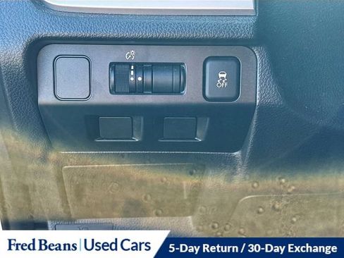 Used 2016 Subaru Forester 2.5i Premium w/ Popular Package #2 AWD/4WD image 15