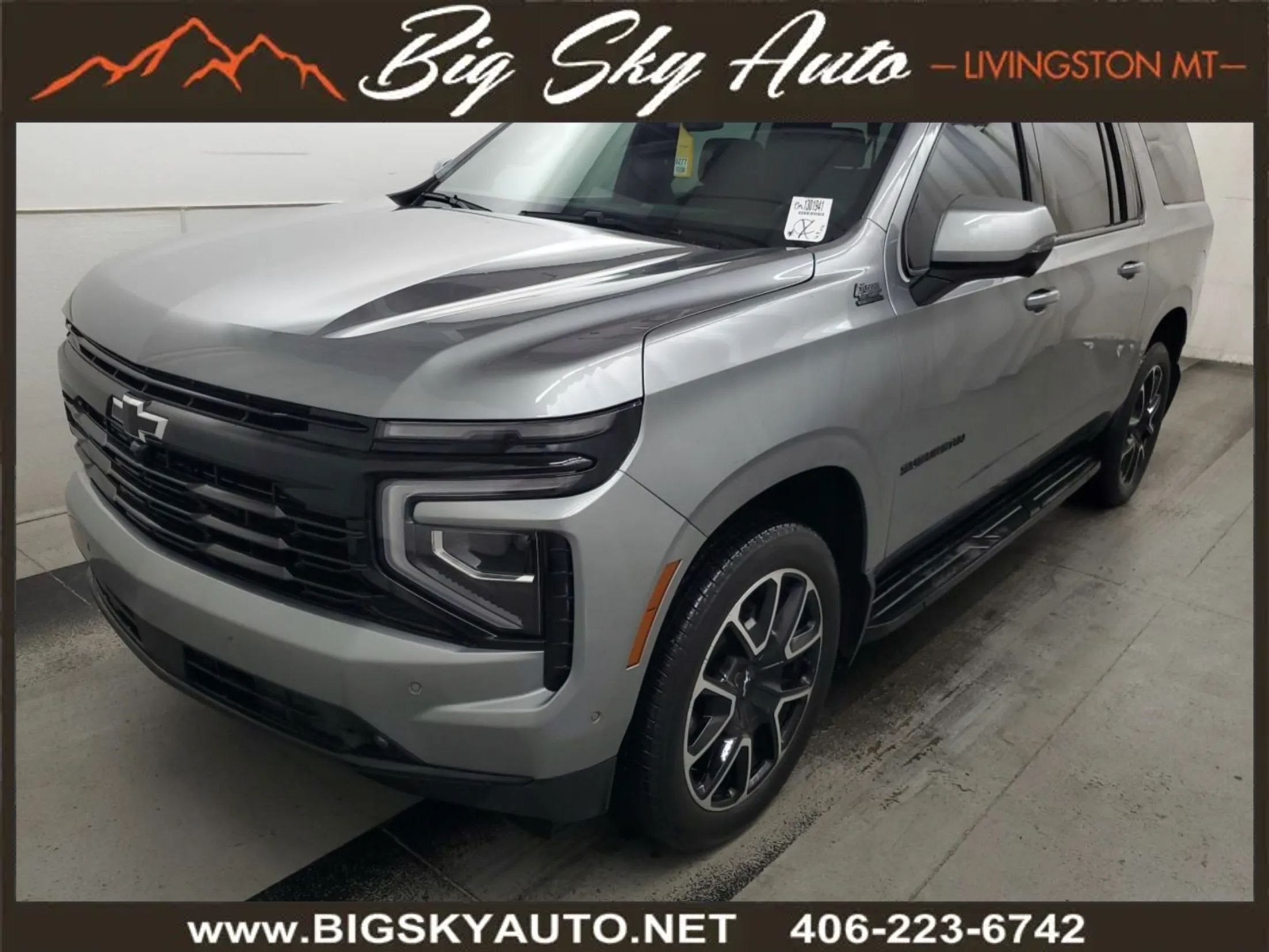 Used 2026 Chevrolet Suburban RST w/ Comfort Package AWD/4WD image 1
