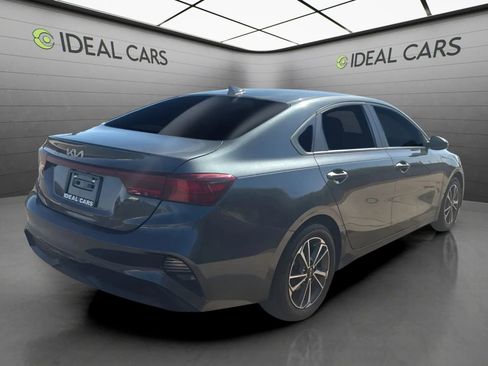 Used 2022 Kia Forte LXS w/ LXS Technology Package FWD image 5