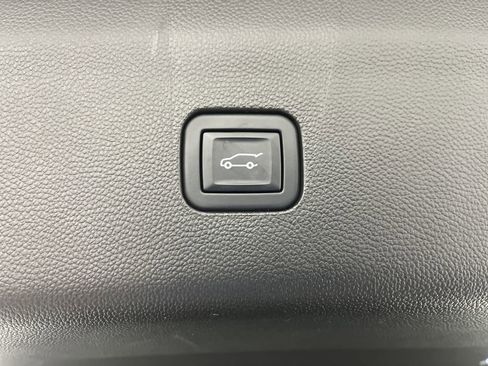 Used 2023 Buick Enclave Essence w/ Experience Buick Package AWD/4WD image 37