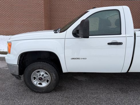 Used 2010 GMC Sierra 3500 W/T w/ Snow Plow Prep Package image 5