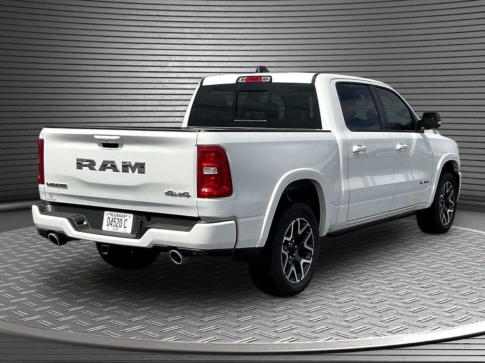 Used 2025 RAM 1500 Laramie w/ Laramie Southwest Edition AWD/4WD image 7