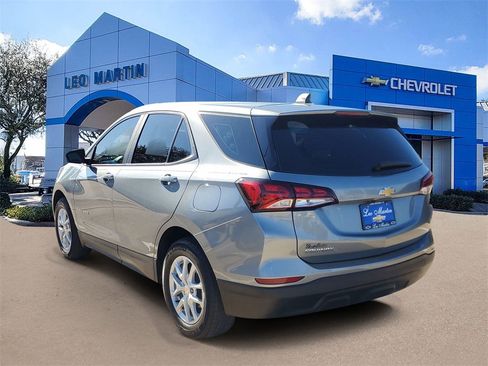 Used 2023 Chevrolet Equinox LS image 4