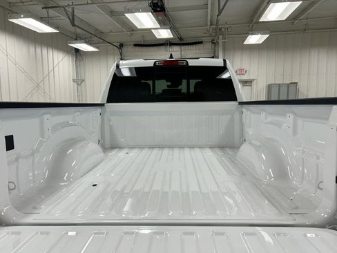 New 2026 RAM 1500 Express AWD/4WD image 23