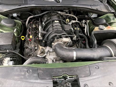 Used 2020 Dodge Charger R/T w/ Blacktop Package RWD image 9