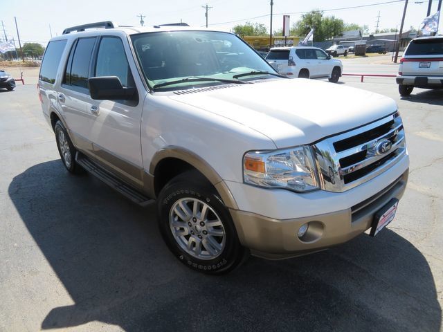 Used 2014 Ford Expedition XLT w/ Equipment Group 202A RWD image 3
