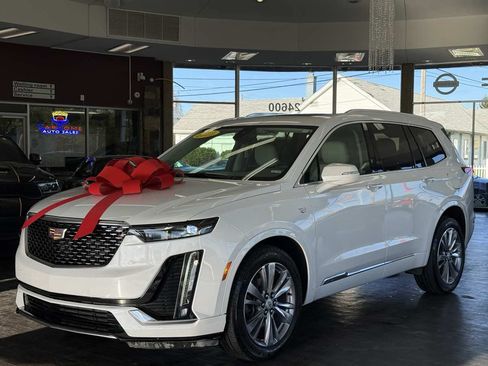 Used 2023 Cadillac XT6 Premium Luxury AWD/4WD image 18