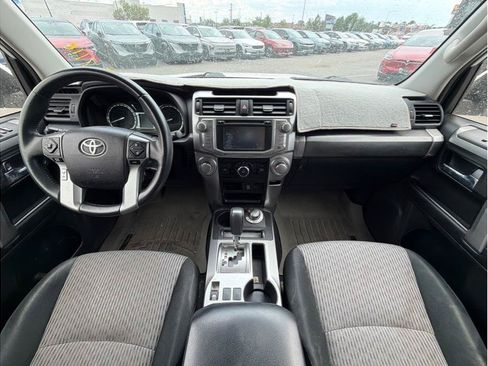 Used 2016 Toyota 4Runner SR5 AWD/4WD image 4