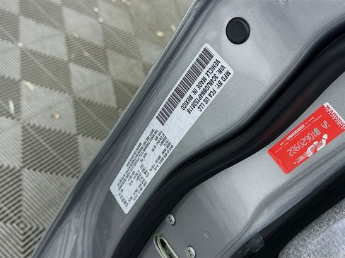 Used 2023 Jeep Compass Latitude image 12