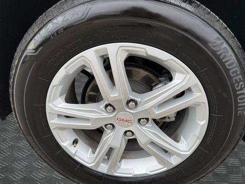 Used 2024 GMC Terrain SLE image 22