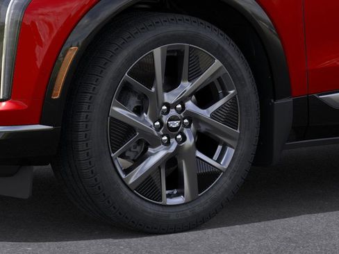 New 2025 Cadillac Optiq Luxury 1 image 9